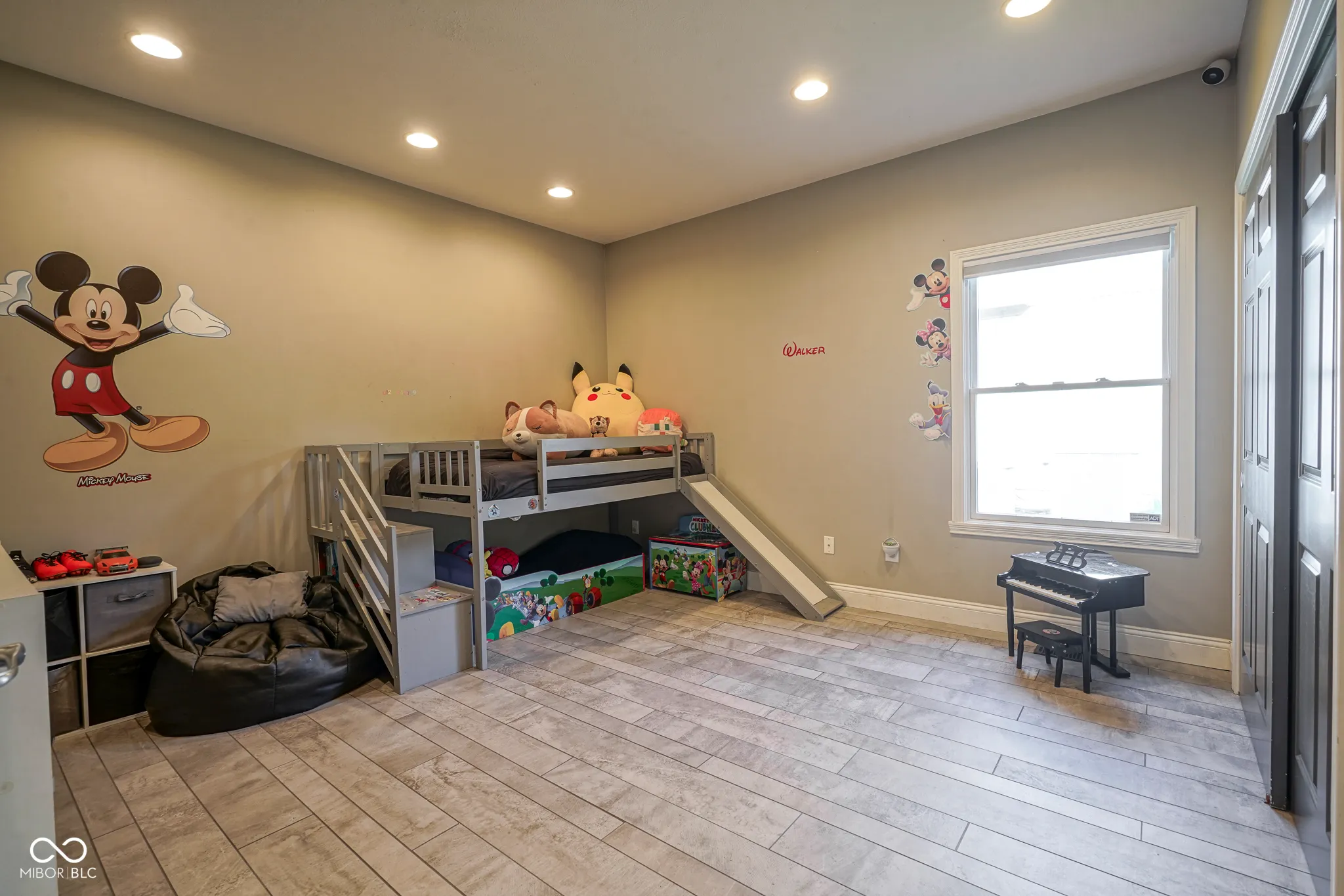 Carmel, Indiana 46033, United States, 4 Bedrooms Bedrooms, ,4 BathroomsBathrooms,Residential,Pending,125101