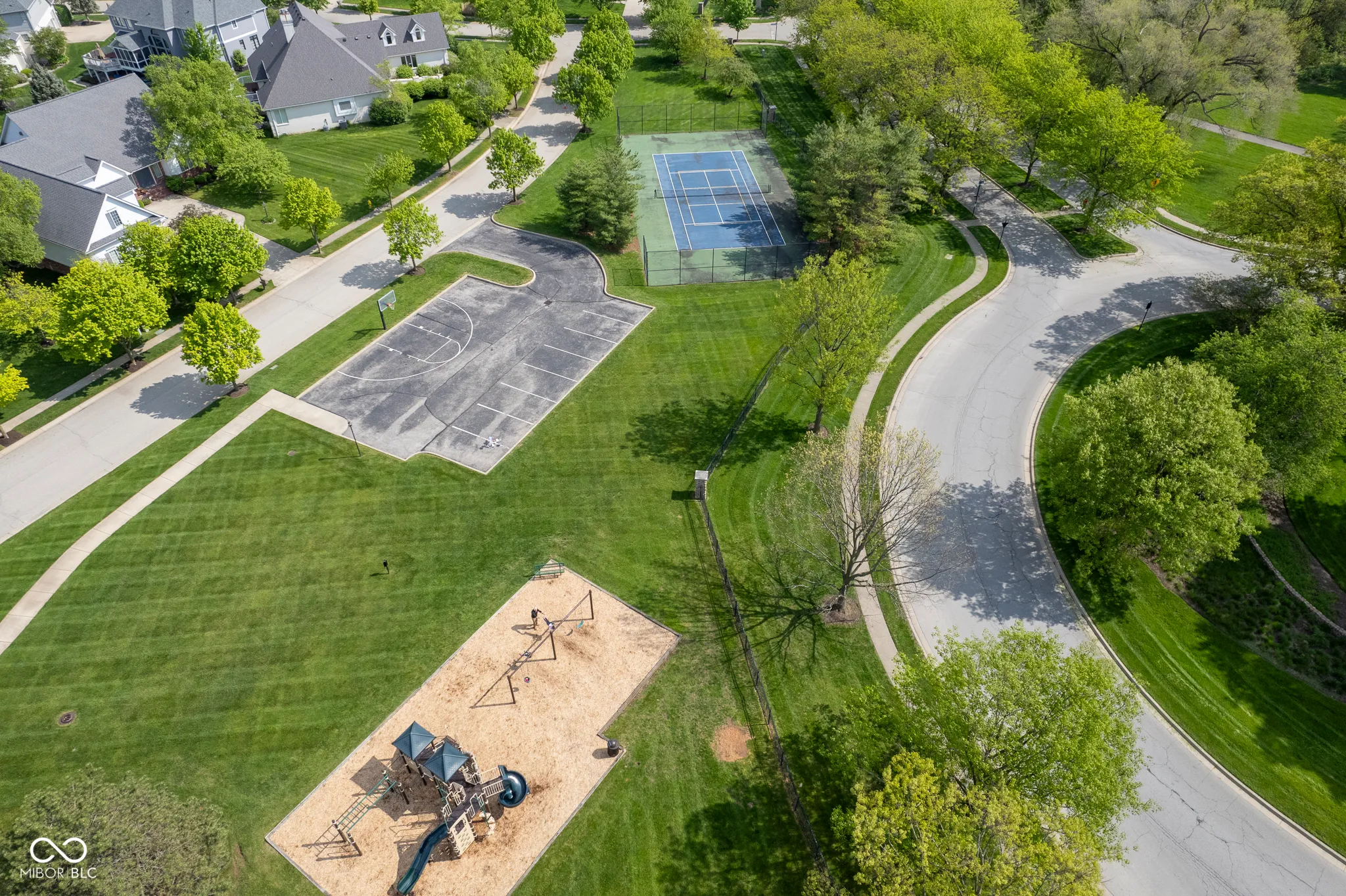 Carmel, Indiana 46033, United States, 4 Bedrooms Bedrooms, ,4 BathroomsBathrooms,Residential,Pending,125101