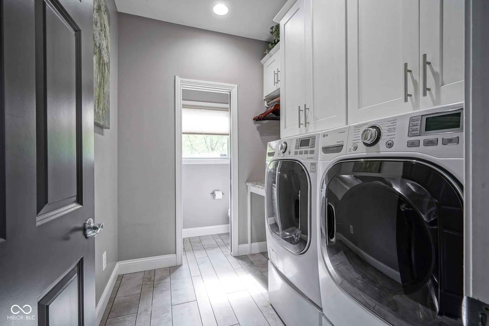 Carmel, Indiana 46033, United States, 4 Bedrooms Bedrooms, ,4 BathroomsBathrooms,Residential,Pending,125101