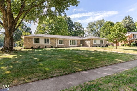 Photo of 10606 E Lakeshore Drive, Carmel, IN 46033 (MLS # 22125213)