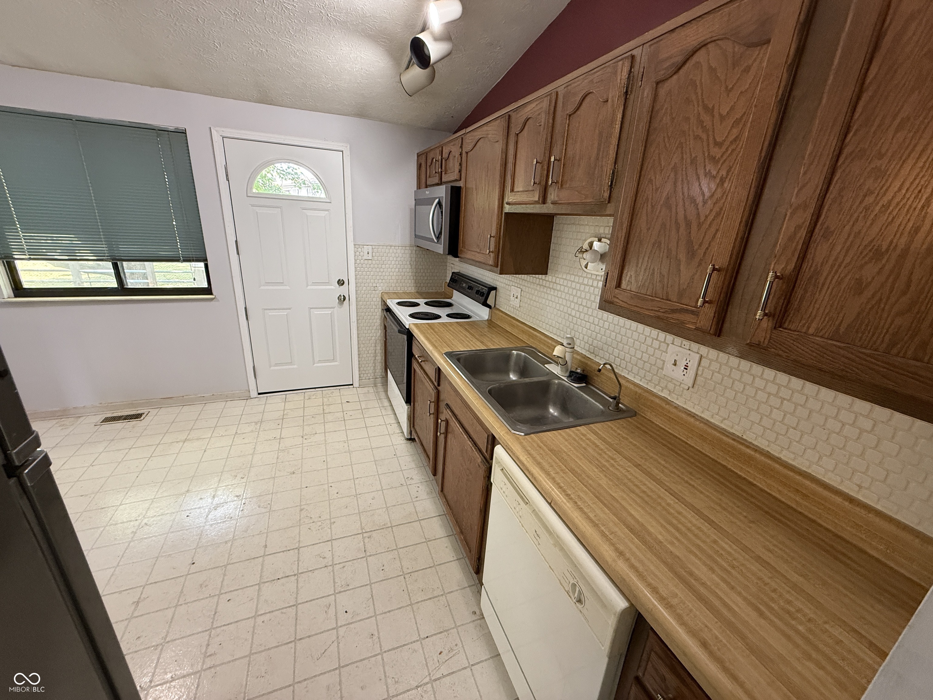 8138 Baccus Court