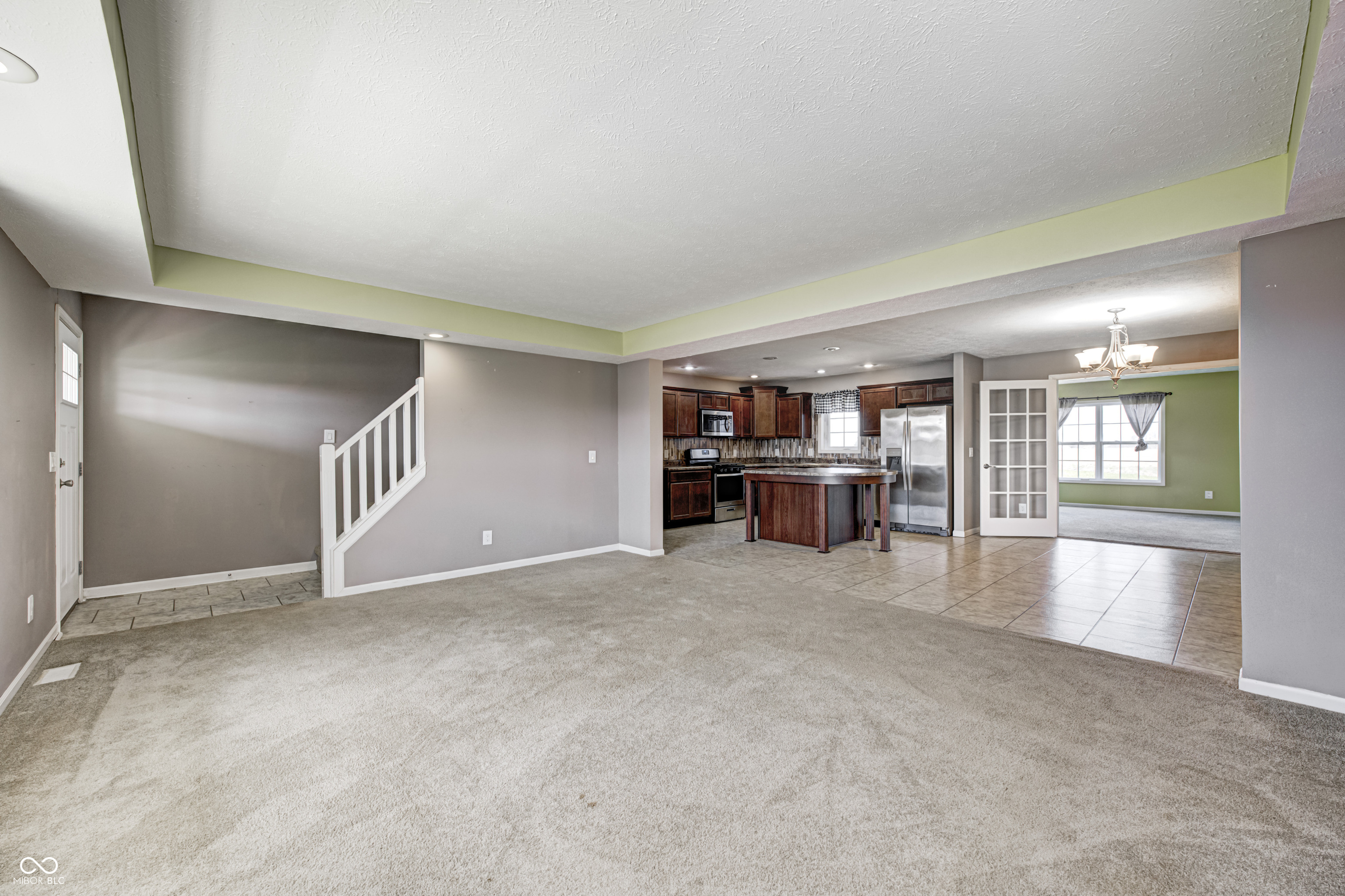 1502 W 525 N