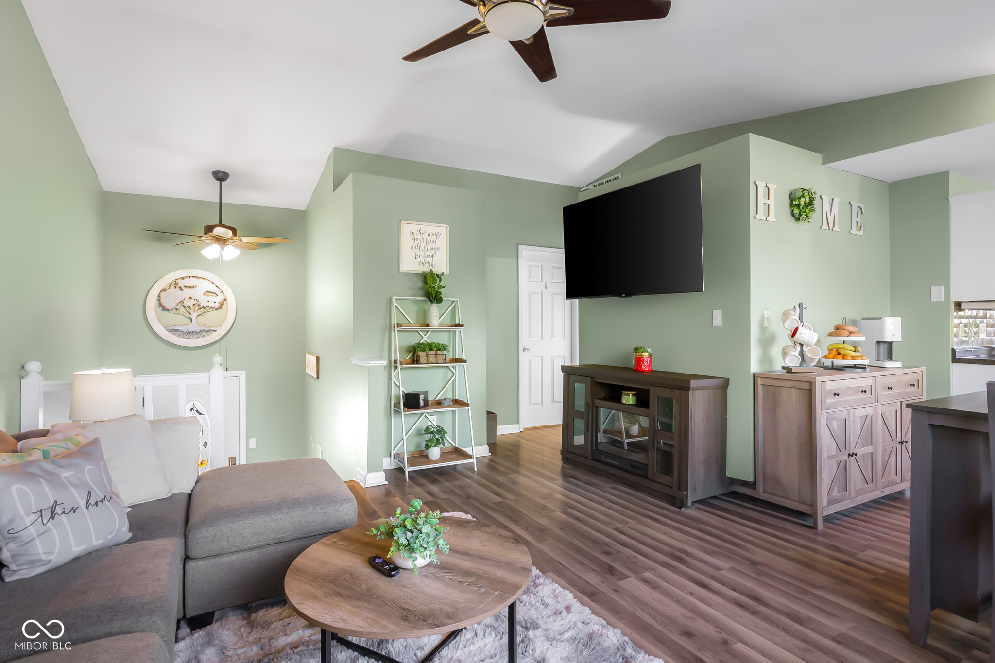 8221 N Chaucer Court