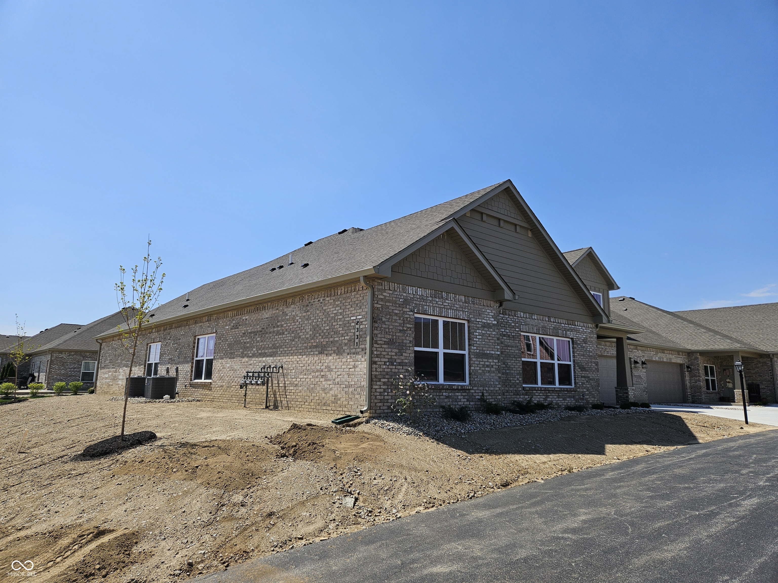 2331 Saddle Drive