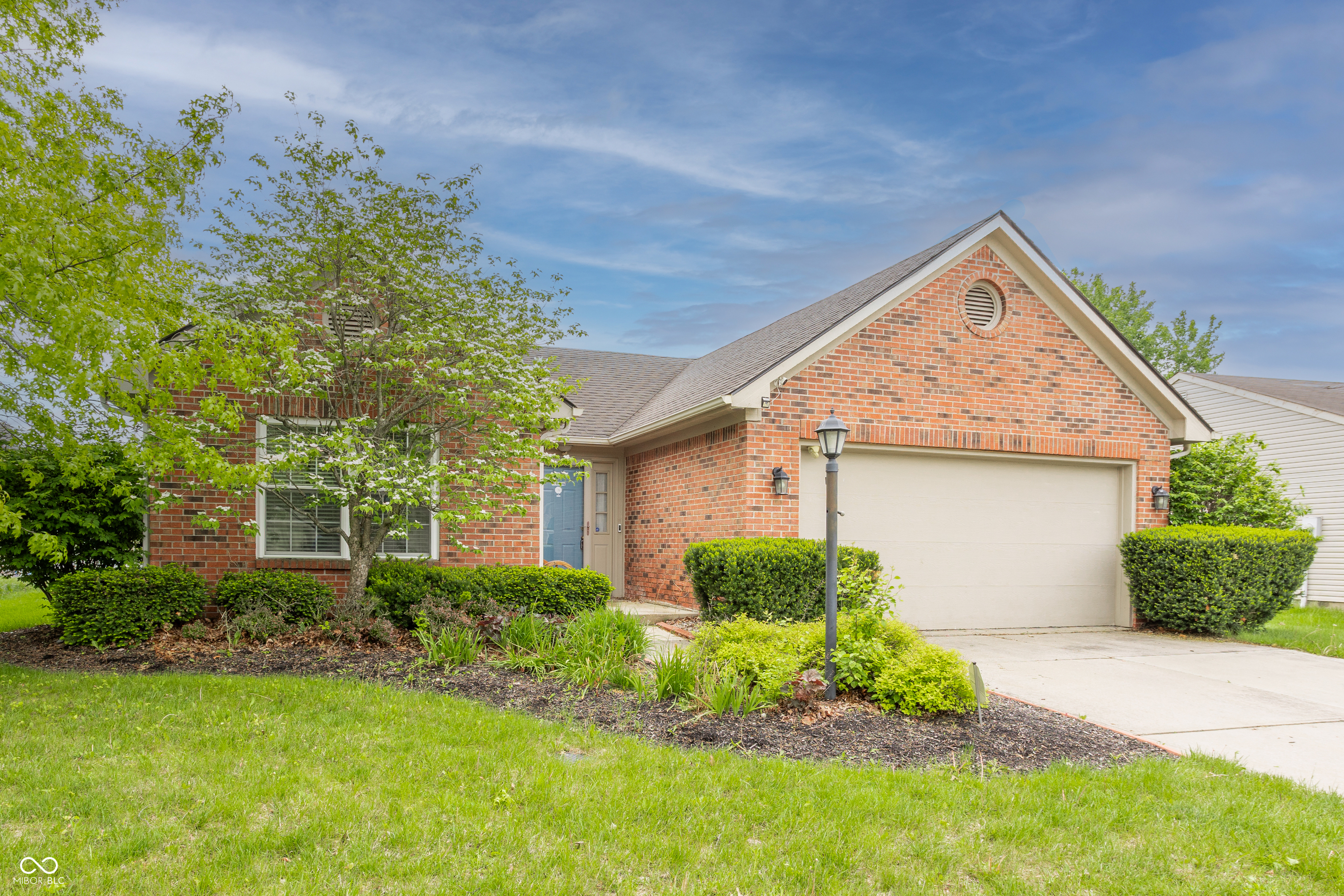 1911 E Maple Park Drive