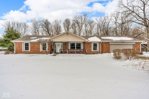Photo of 10345 Whispering Winds Street, Indianapolis, IN 46234 (MLS # 22083090)