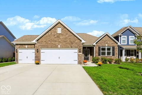 Photo of 134 Waterford Court, Pendleton, IN 46064 (MLS # 22129675)