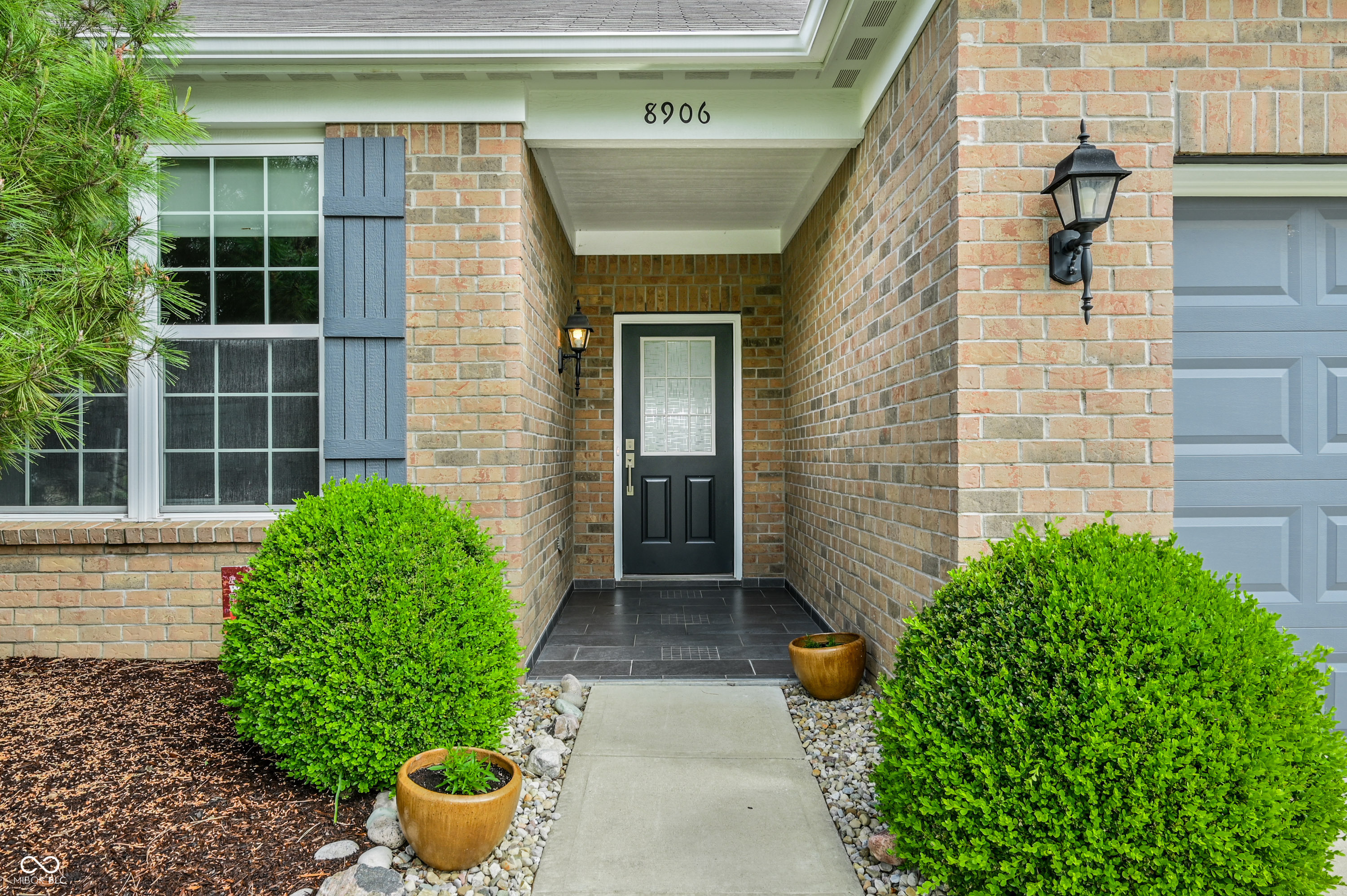 8906 Banner Drive