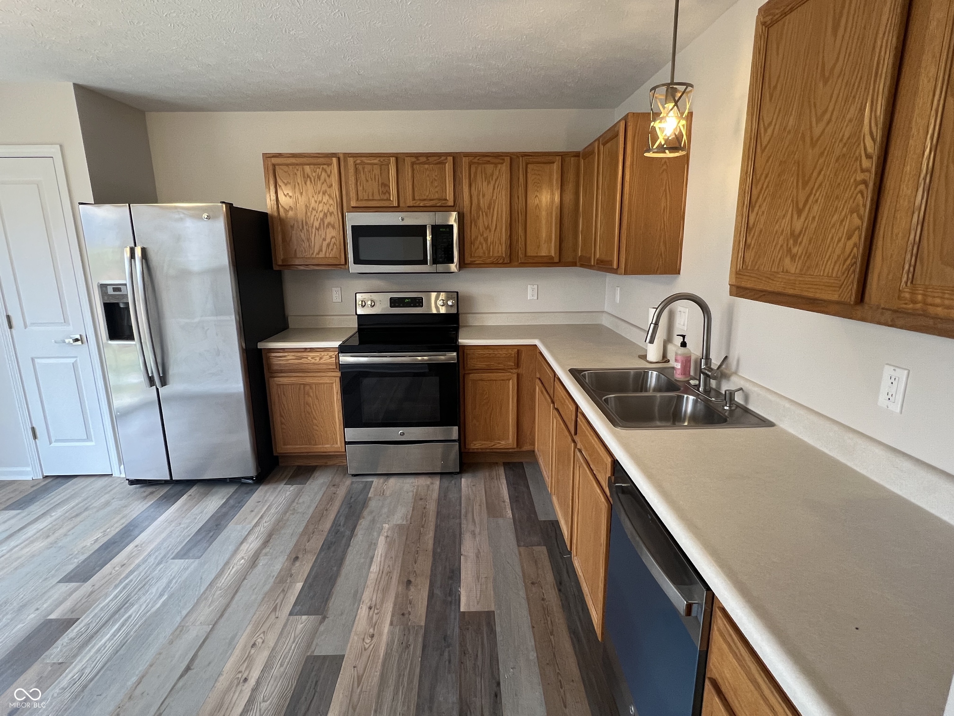 12398 River Valley Drive