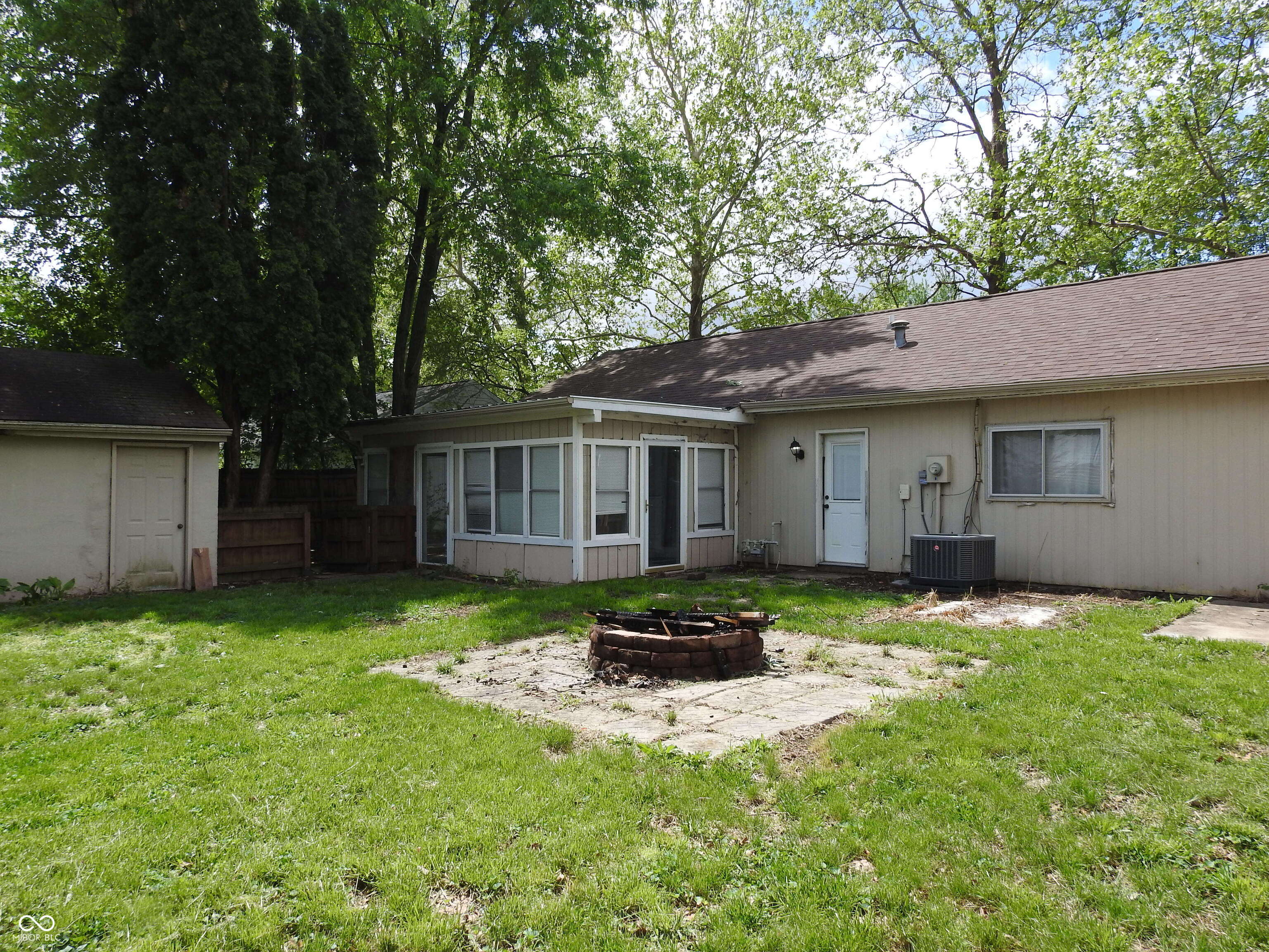 1111 Ashland Avenue