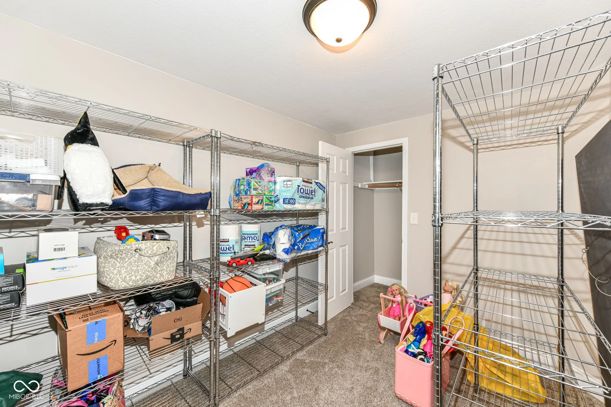 Carmel, Indiana 46033, United States, 4 Bedrooms Bedrooms, ,4 BathroomsBathrooms,Residential,Pending,205114