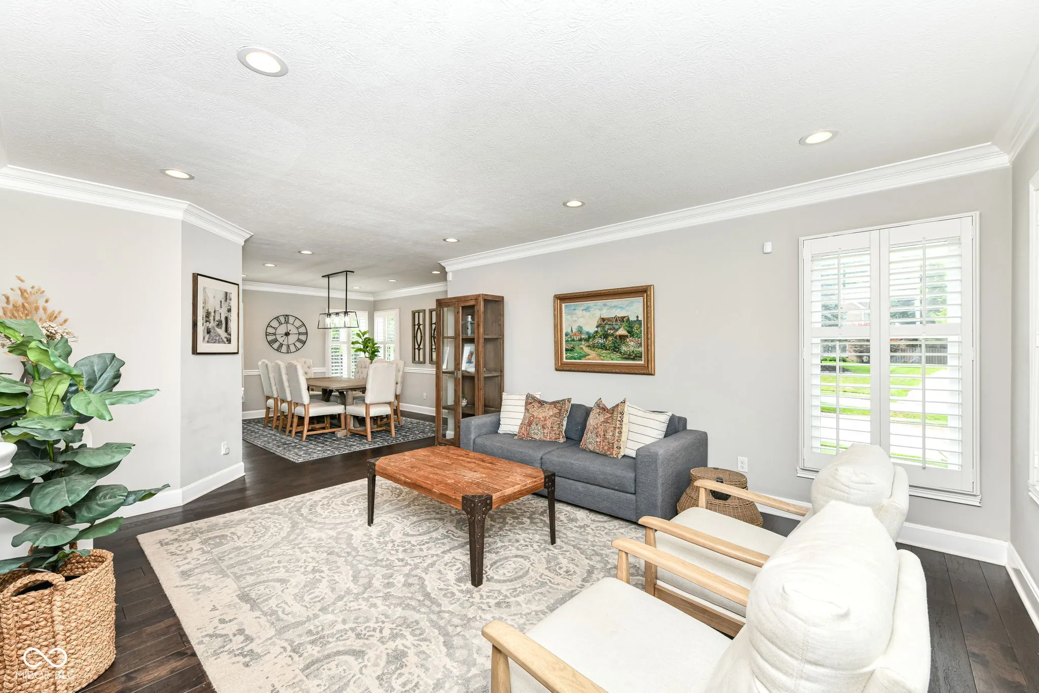 Carmel, Indiana 46033, United States, 4 Bedrooms Bedrooms, ,4 BathroomsBathrooms,Residential,Pending,205114