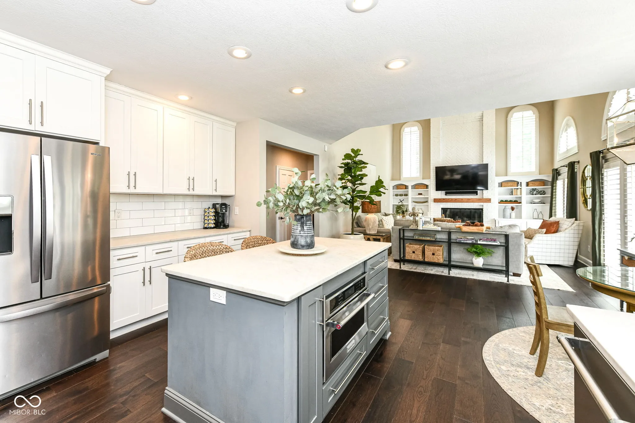 Carmel, Indiana 46033, United States, 4 Bedrooms Bedrooms, ,4 BathroomsBathrooms,Residential,Pending,205114