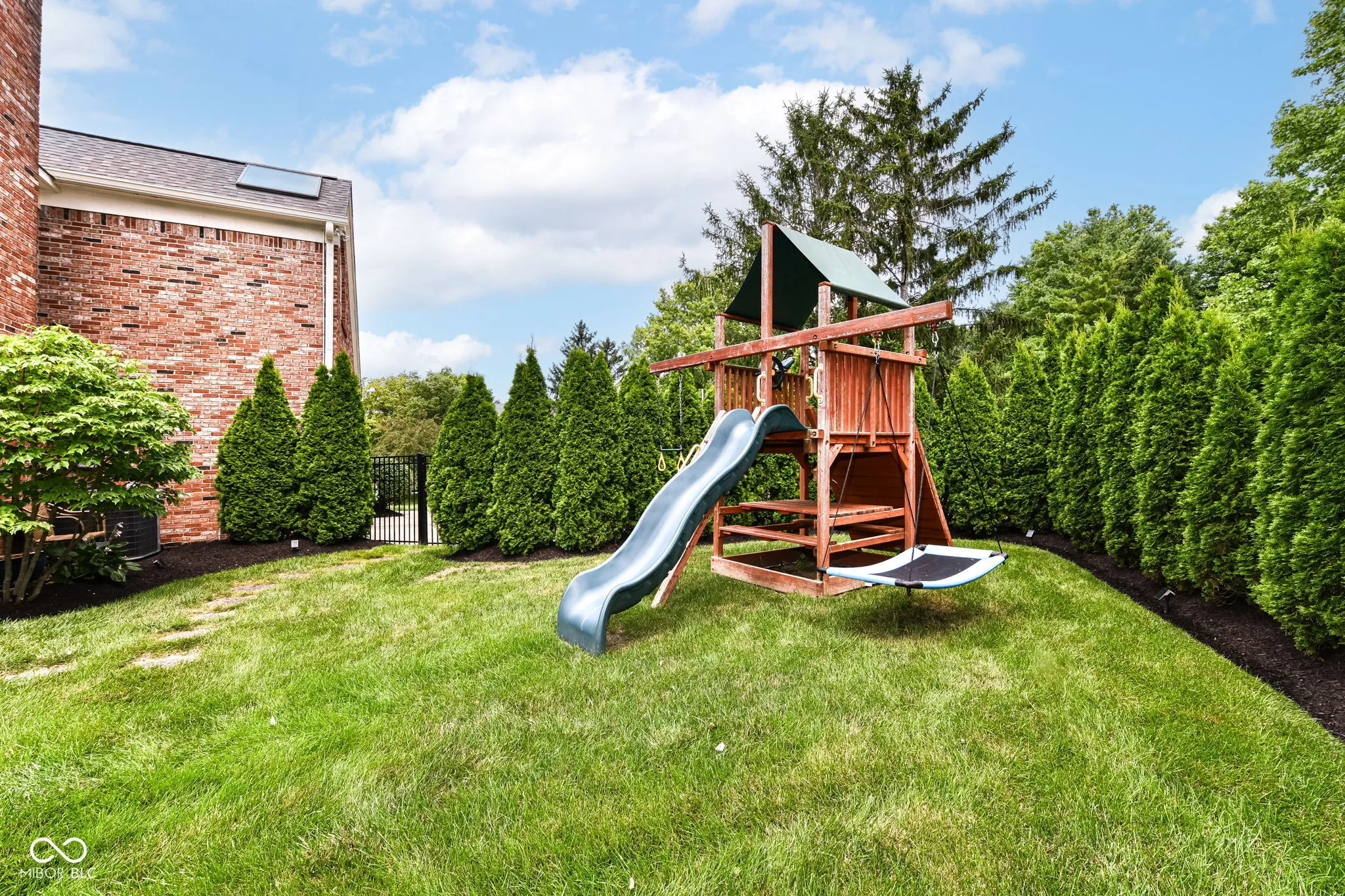 Carmel, Indiana 46033, United States, 4 Bedrooms Bedrooms, ,4 BathroomsBathrooms,Residential,Pending,205114