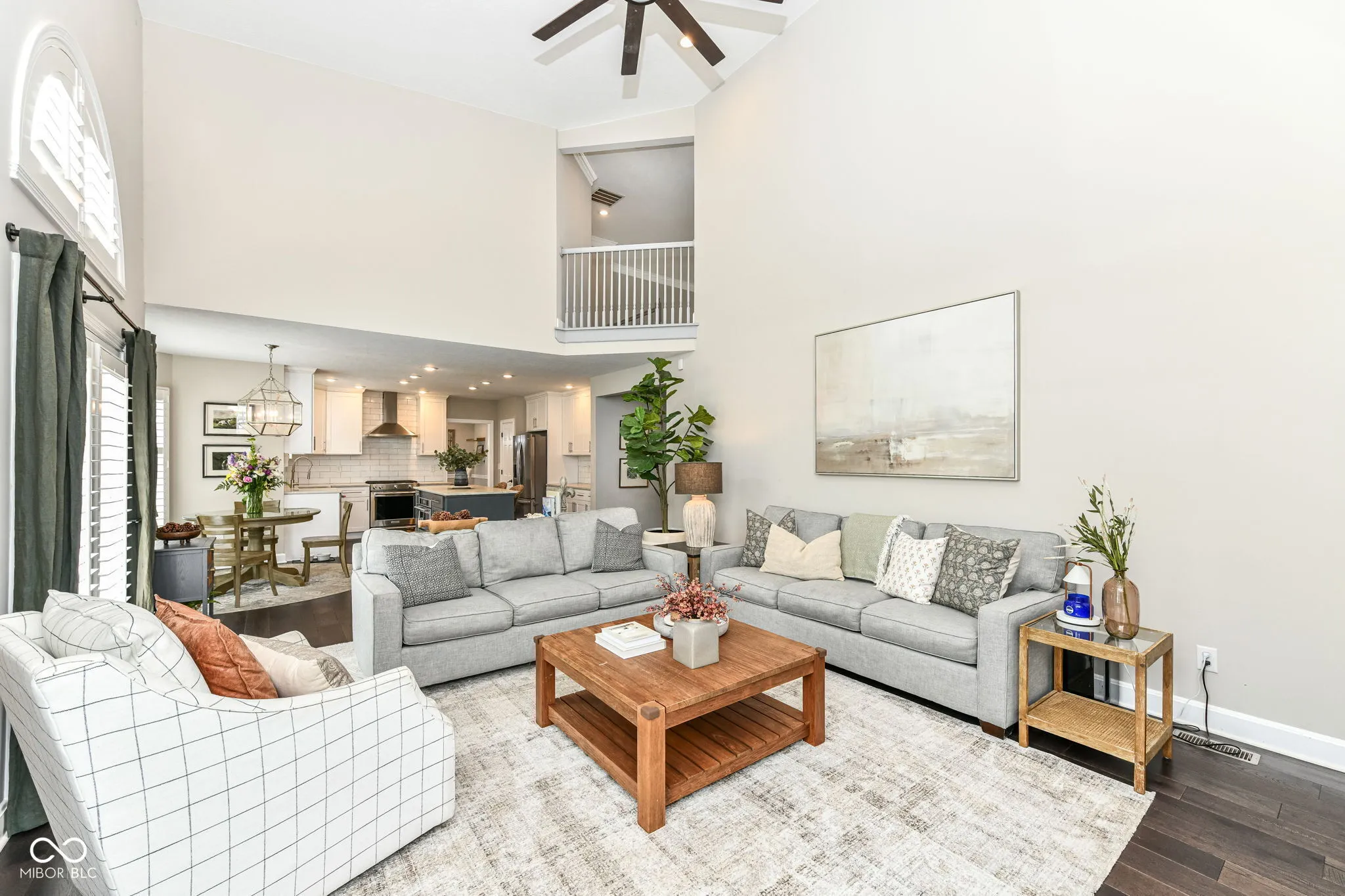 Carmel, Indiana 46033, United States, 4 Bedrooms Bedrooms, ,4 BathroomsBathrooms,Residential,Pending,205114