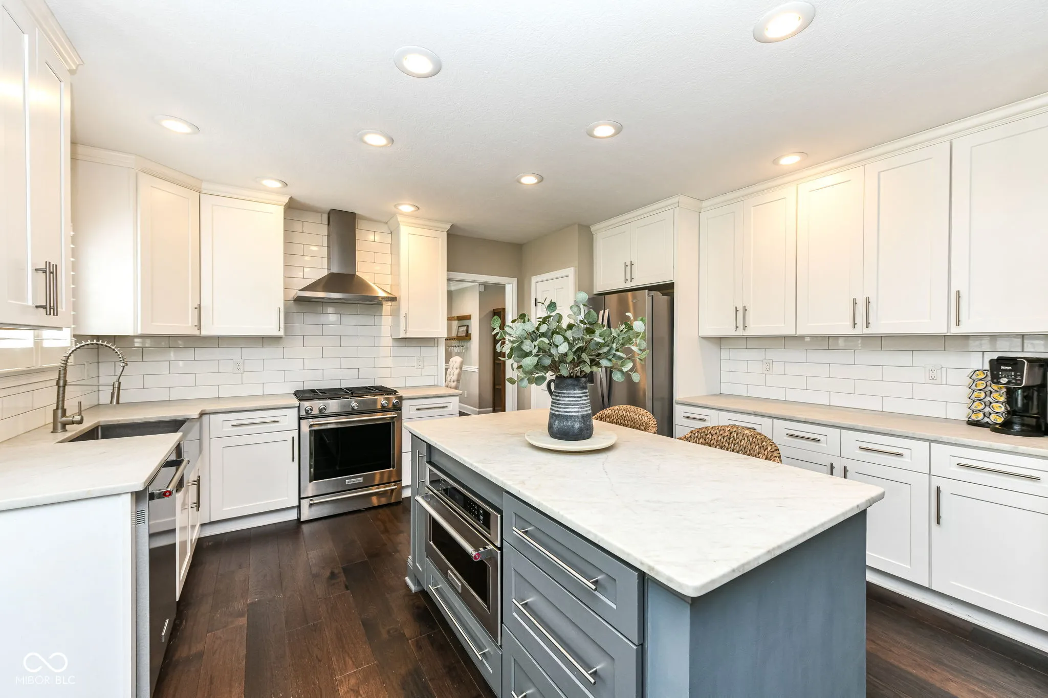 Carmel, Indiana 46033, United States, 4 Bedrooms Bedrooms, ,4 BathroomsBathrooms,Residential,Pending,205114