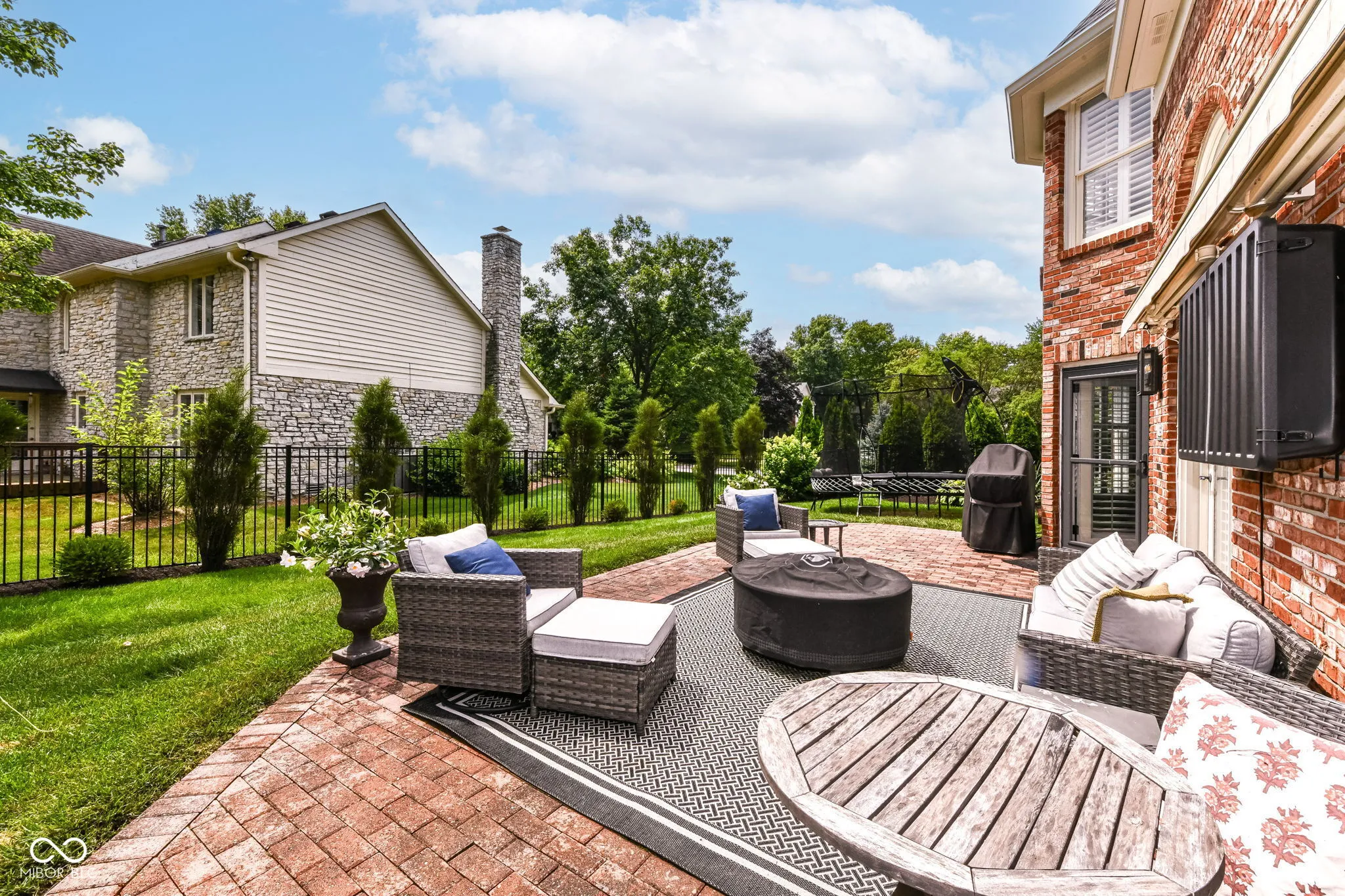 Carmel, Indiana 46033, United States, 4 Bedrooms Bedrooms, ,4 BathroomsBathrooms,Residential,Pending,205114