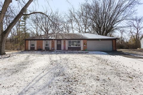 Photo of 1939 W 74th Street, Indianapolis, IN 46260 (MLS # 22080361)
