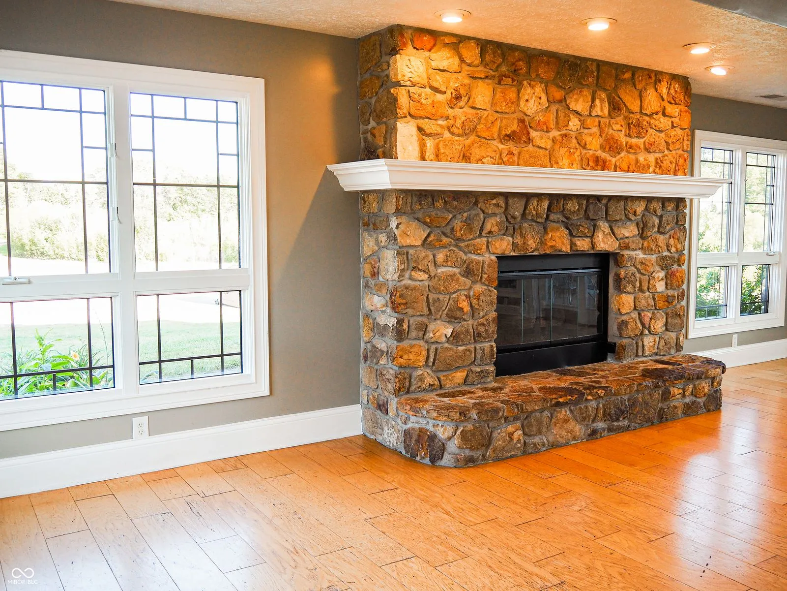 Fishers, Indiana 46037, United States, ,Commercial,Active,221506