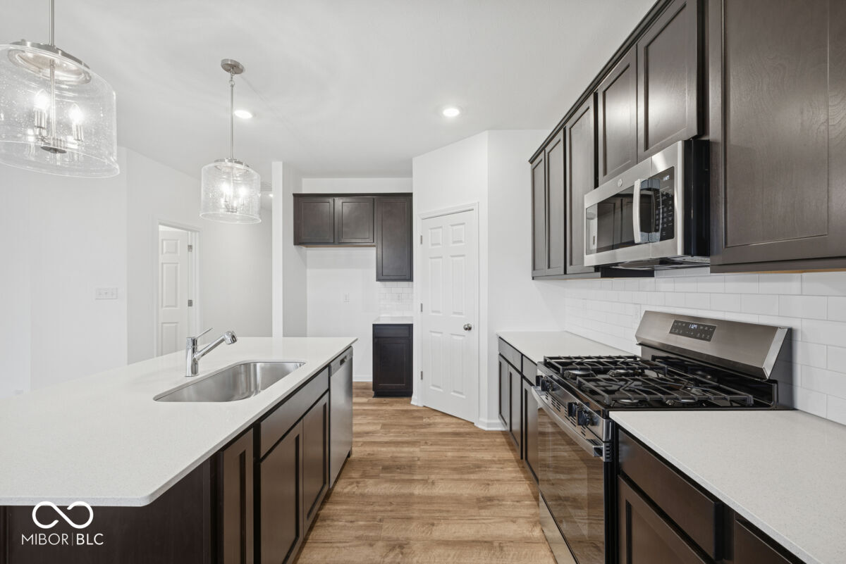 10617 Mangrove Drive