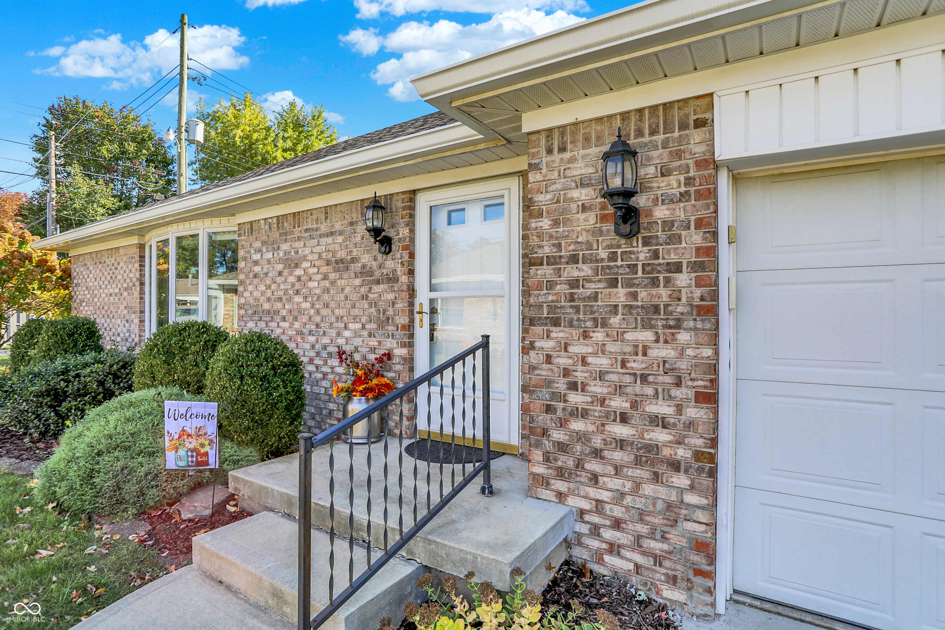 1001 Esplanade Court 9