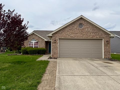 Photo of 1232 Cypress Drive, Greenfield, IN 46140 (MLS # 22095225)