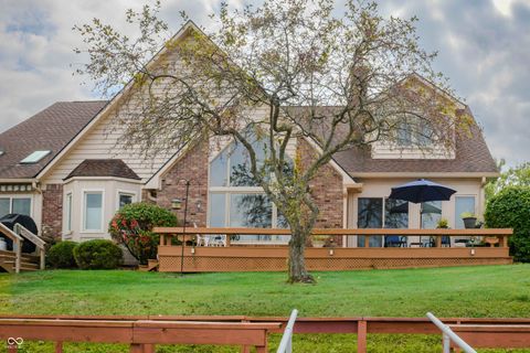 Photo of 5240 Boardwalk Place, Indianapolis, IN 46220 (MLS # 22092102)