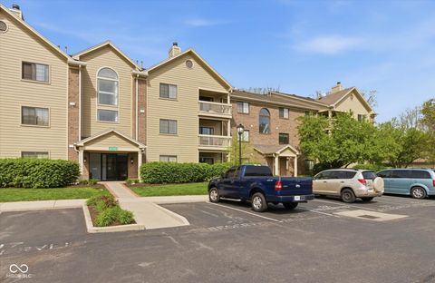 Photo of 8750 Yardley Court #308, Indianapolis, IN 46268 (MLS # 22096564)