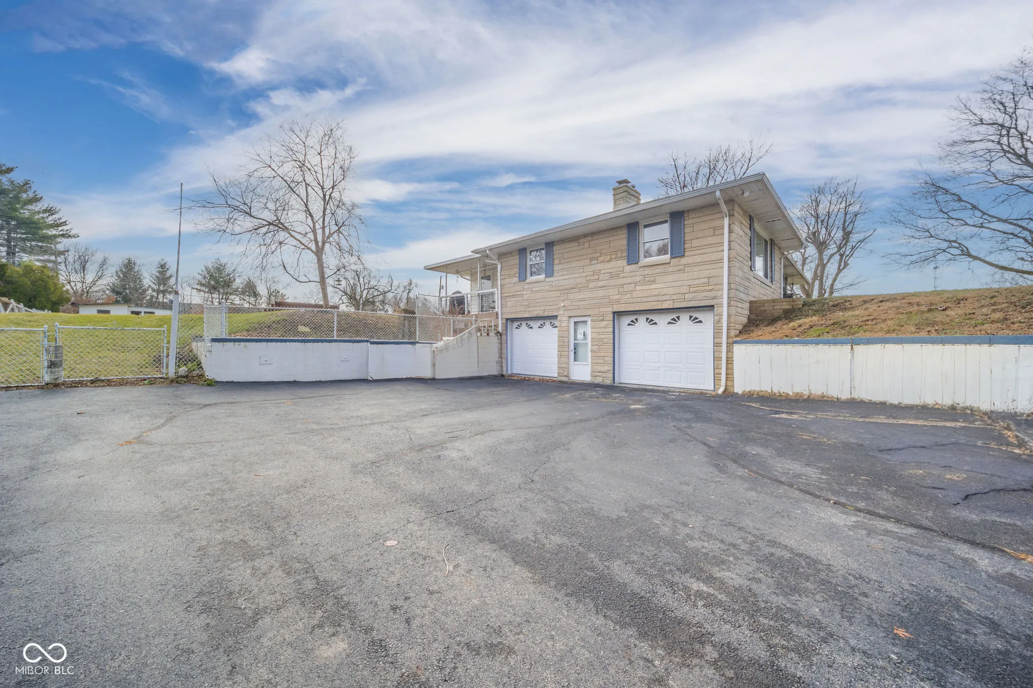 Anderson, Indiana 46013, United States, 2 Bedrooms Bedrooms, ,2 BathroomsBathrooms,Residential,Active,24254