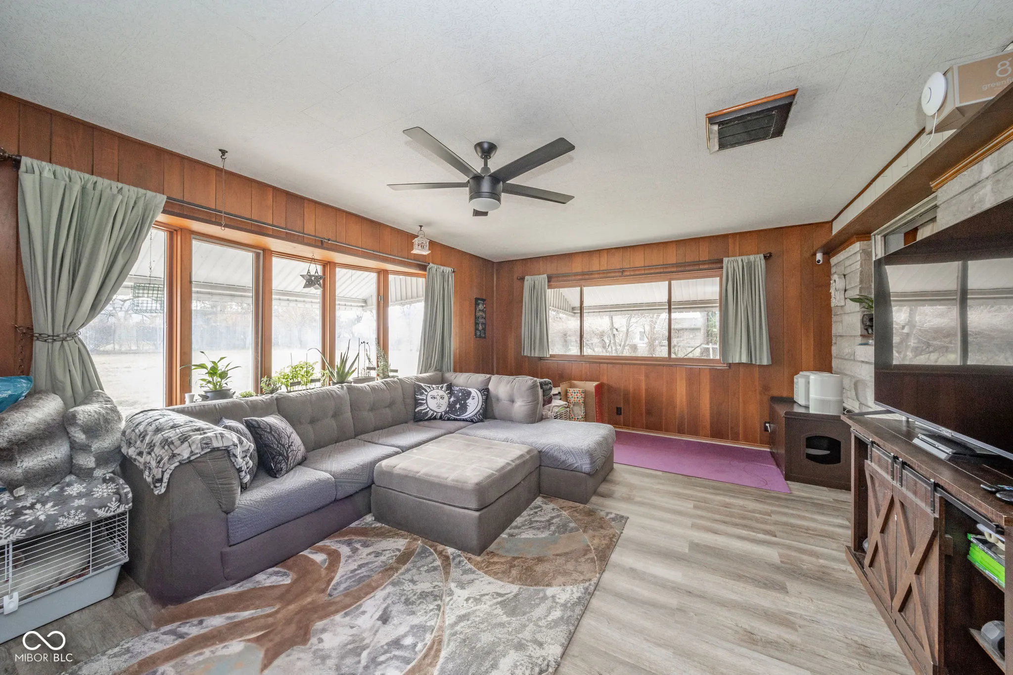 Anderson, Indiana 46013, United States, 2 Bedrooms Bedrooms, ,2 BathroomsBathrooms,Residential,Active,24254