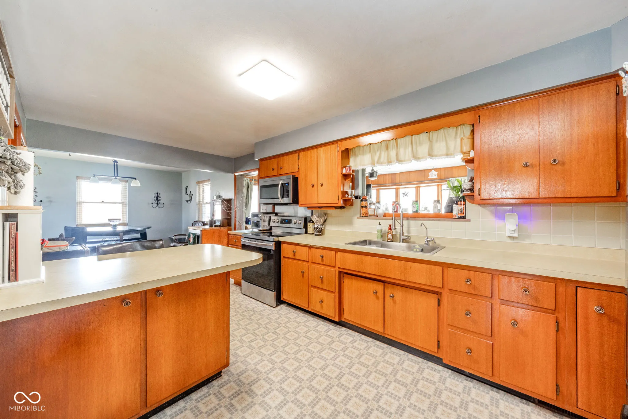 Anderson, Indiana 46013, United States, 2 Bedrooms Bedrooms, ,2 BathroomsBathrooms,Residential,Active,24254