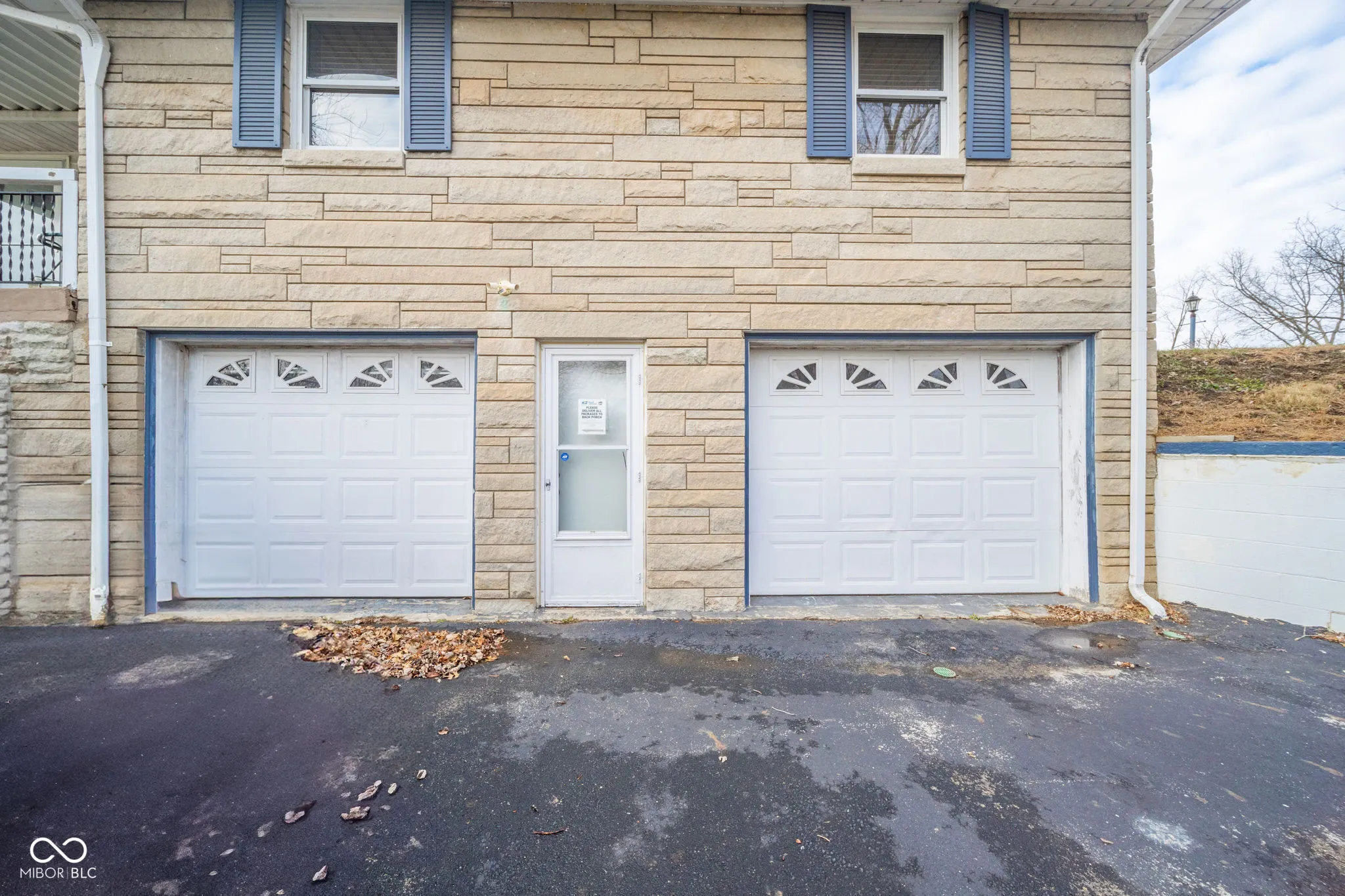 Anderson, Indiana 46013, United States, 2 Bedrooms Bedrooms, ,2 BathroomsBathrooms,Residential,Active,24254