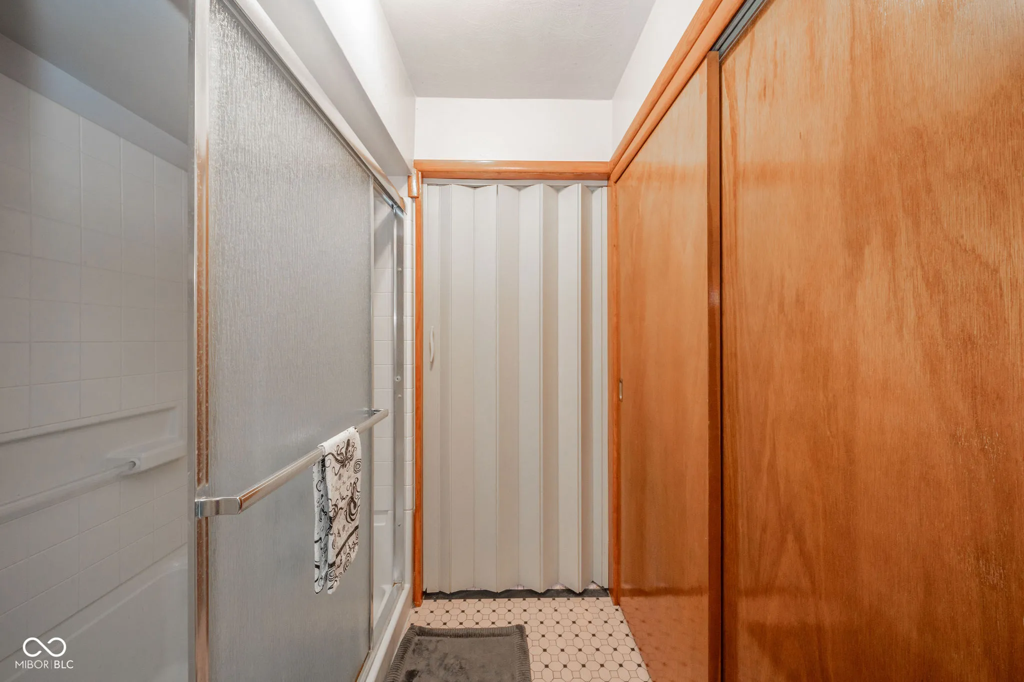 Anderson, Indiana 46013, United States, 2 Bedrooms Bedrooms, ,2 BathroomsBathrooms,Residential,Active,24254