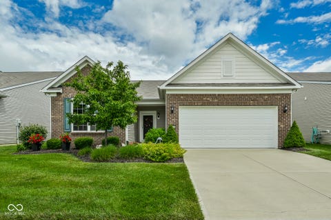 Photo of 16104 Loire Valley Drive, Fishers, IN 46037 (MLS # 22106954)