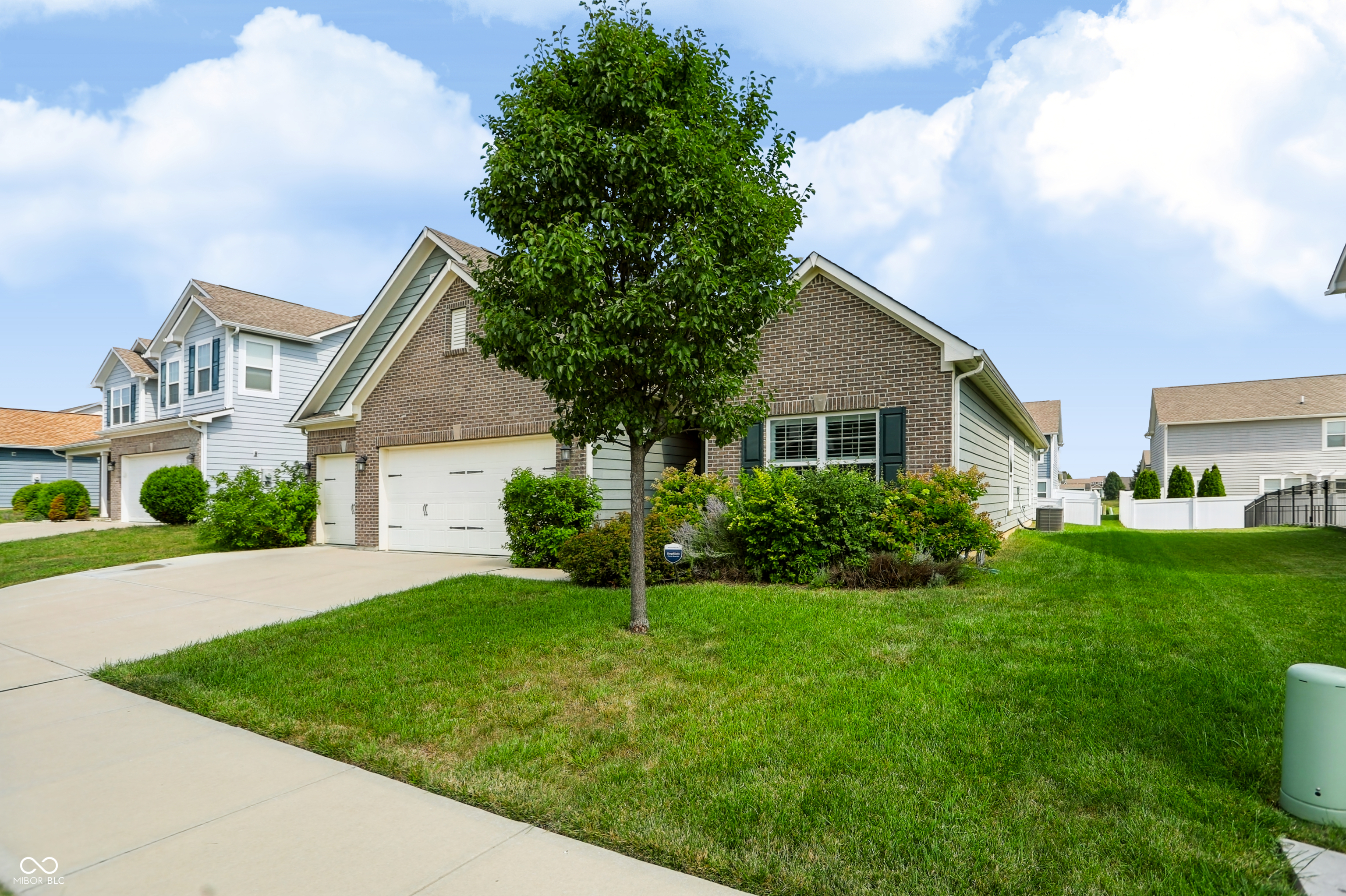 8810 Rowling Way