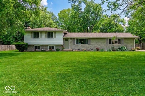 Photo of 10725 E Edgewood Avenue, Indianapolis, IN 46239 (MLS # 22104459)