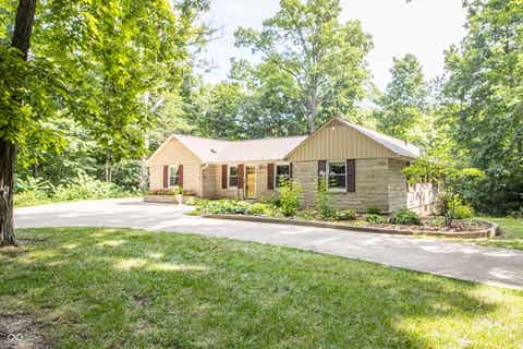 Photo of 120 White Oaks Street, Fishers, IN 46038 (MLS # 22113651)