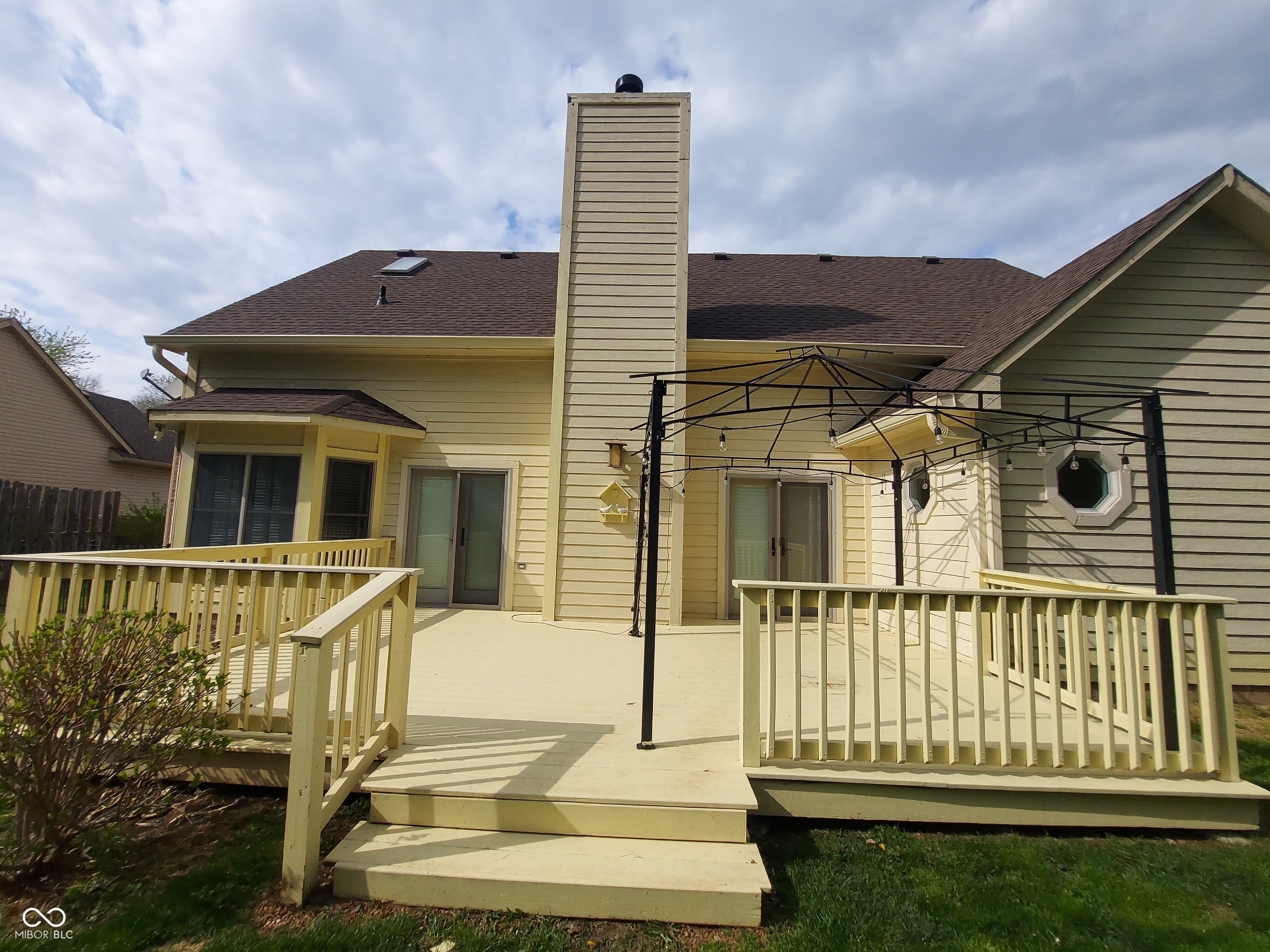 3237 Boxwood Drive