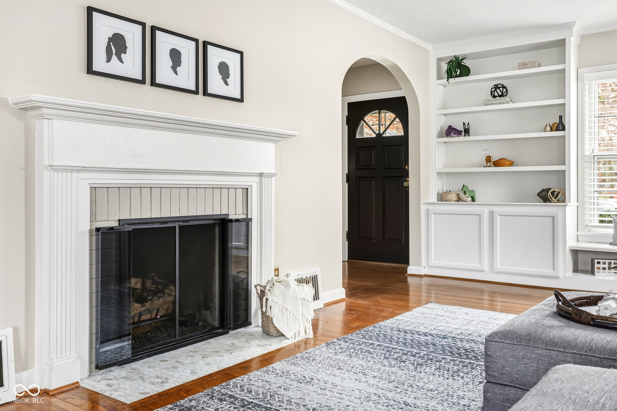 5506 N Illinois Street