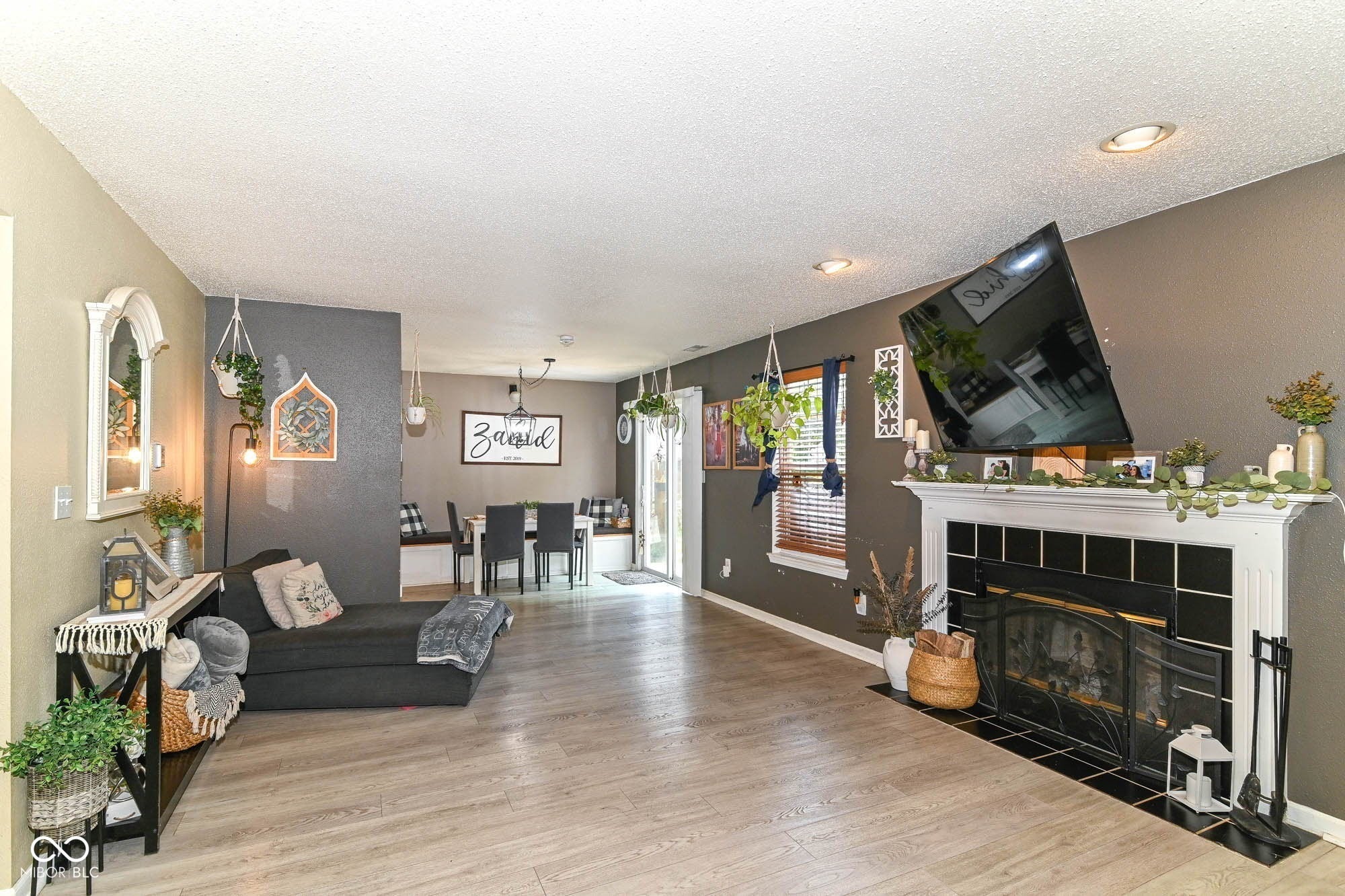 15289 Ten Point Drive