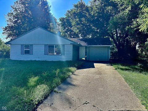 Photo of 3921 Malibu Drive, Indianapolis, IN 46226 (MLS # 22109124)