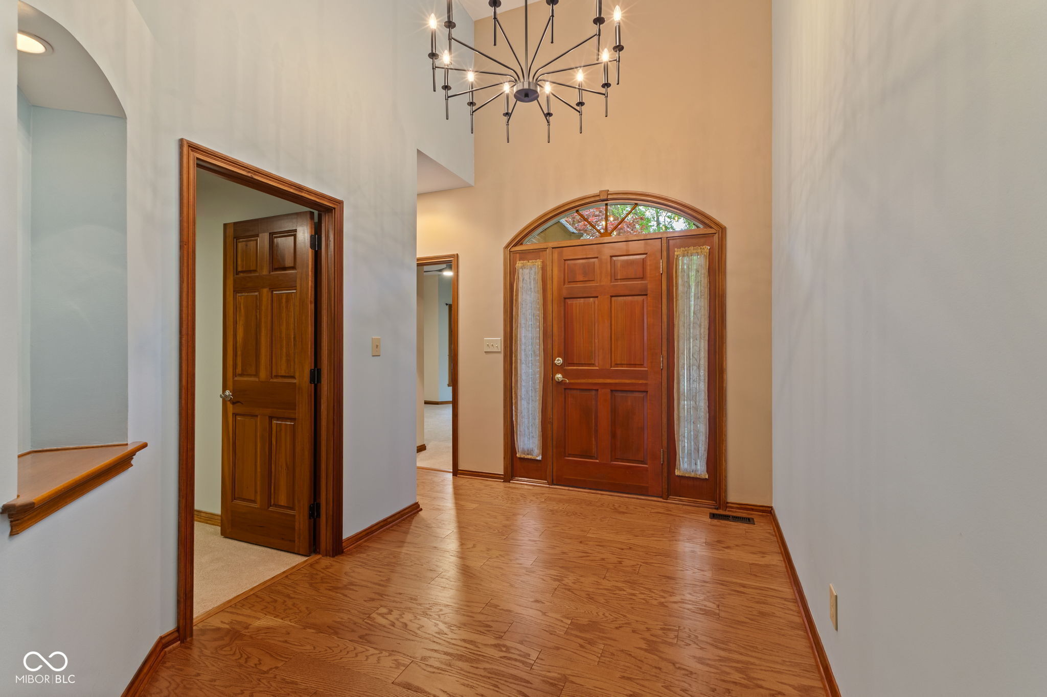 1858 Broadleaf Court