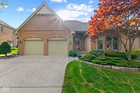 Photo of 1858 Broadleaf Court, Greenwood, IN 46143 (MLS # 22096364)