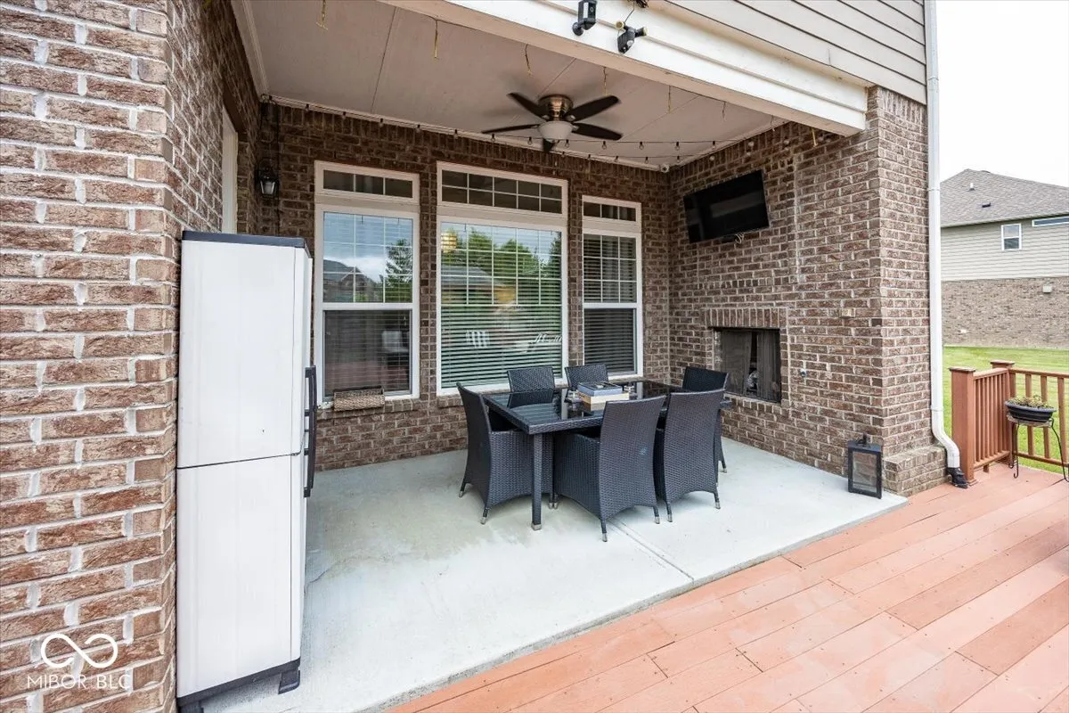 Fishers, Indiana 46040, United States, 5 Bedrooms Bedrooms, ,5 BathroomsBathrooms,Residential,Active,168918