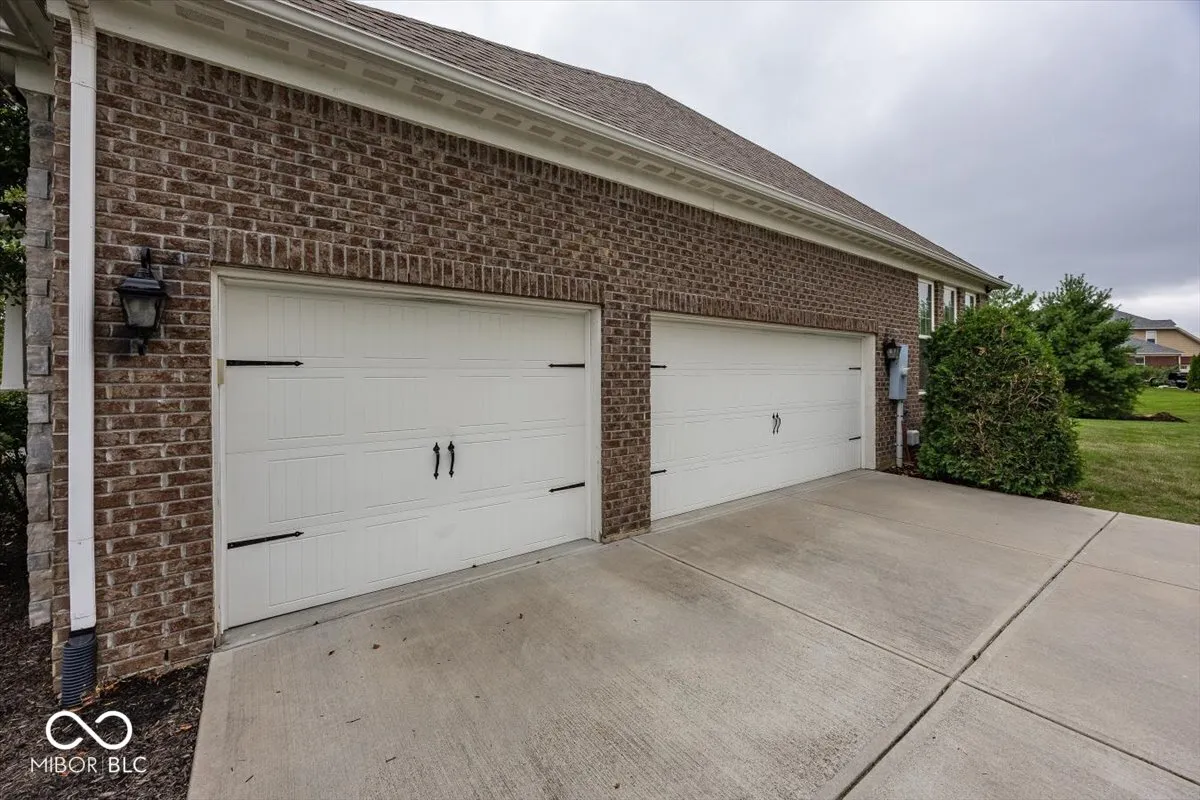 Fishers, Indiana 46040, United States, 5 Bedrooms Bedrooms, ,5 BathroomsBathrooms,Residential,Active,168918