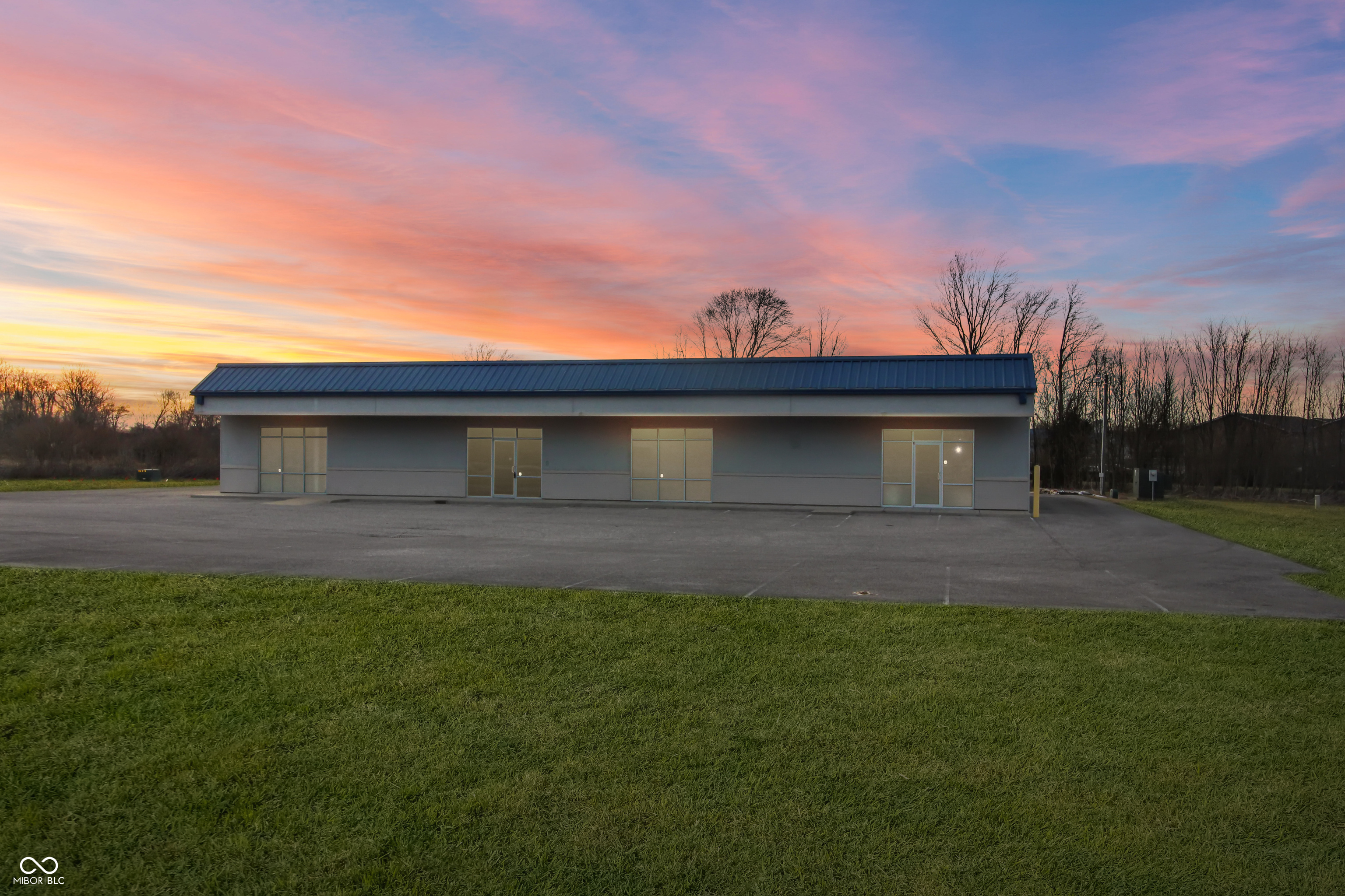 400 E Mahalasville Drive