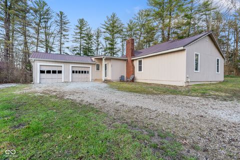 Photo of 996 Old State Road 46, Nashville, IN 47448 (MLS # 22090868)