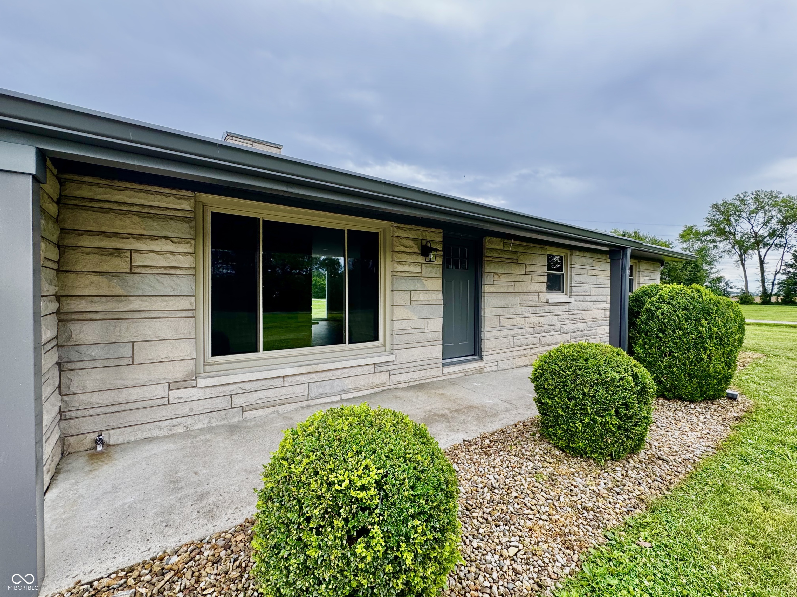 9508 E County Road 700 N