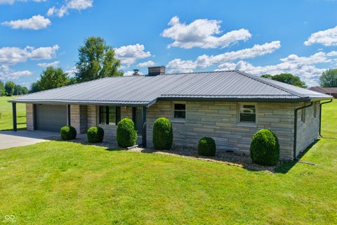 Photo for 9508 E County Road 700 N
