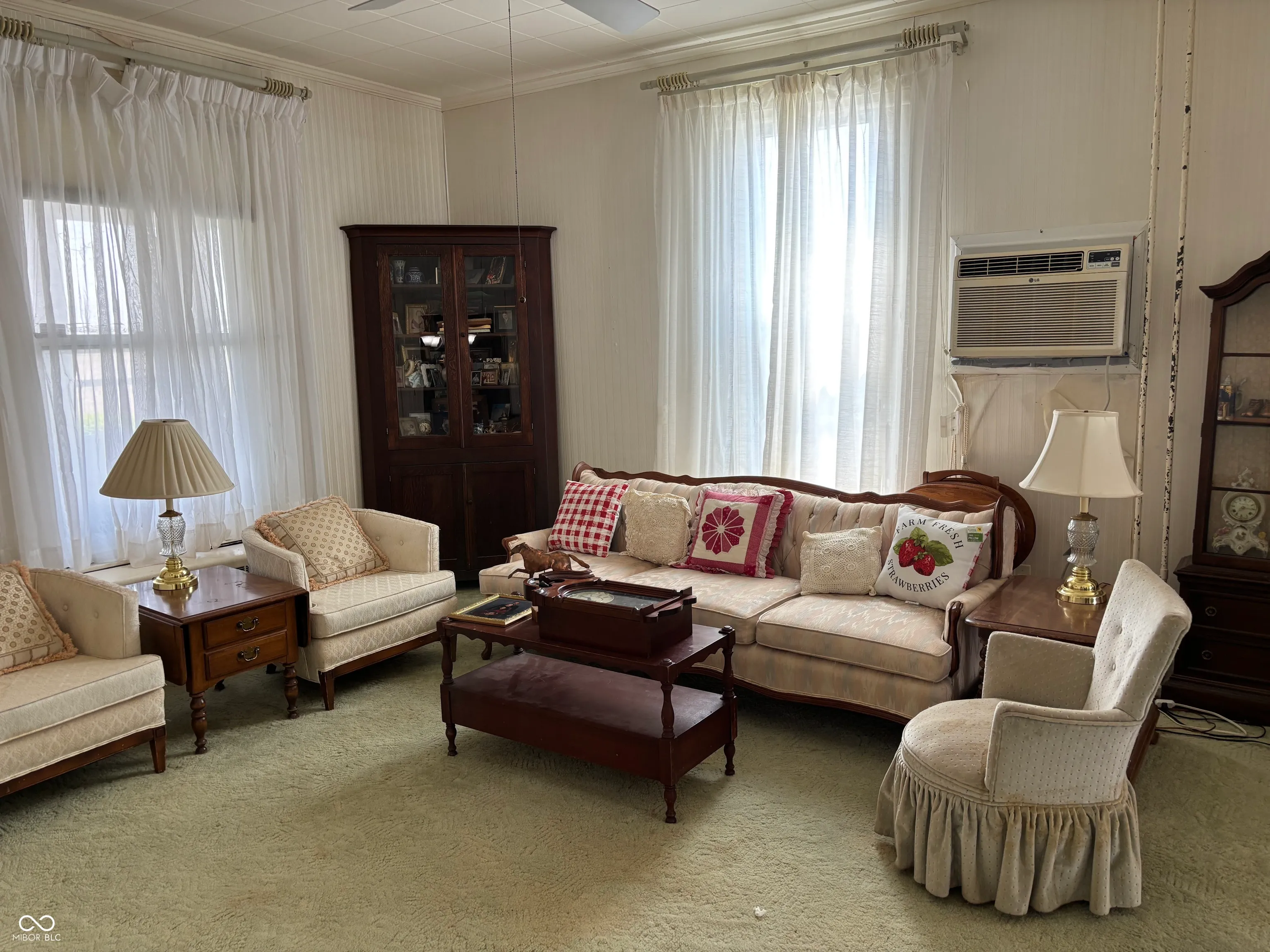 Rushville, Indiana 46173, United States, 5 Bedrooms Bedrooms, ,1 BathroomBathrooms,Residential,Active,143651